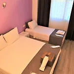 Hotell Lavender 2*